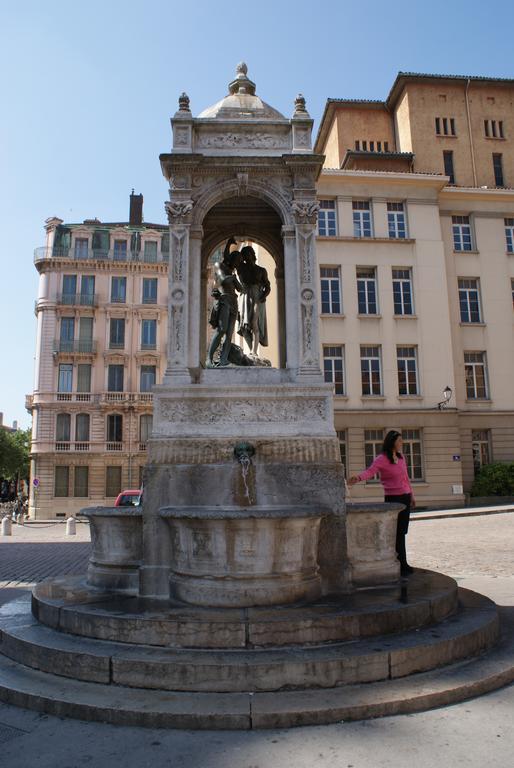 Gite L'Outarde Lyon Exterior photo